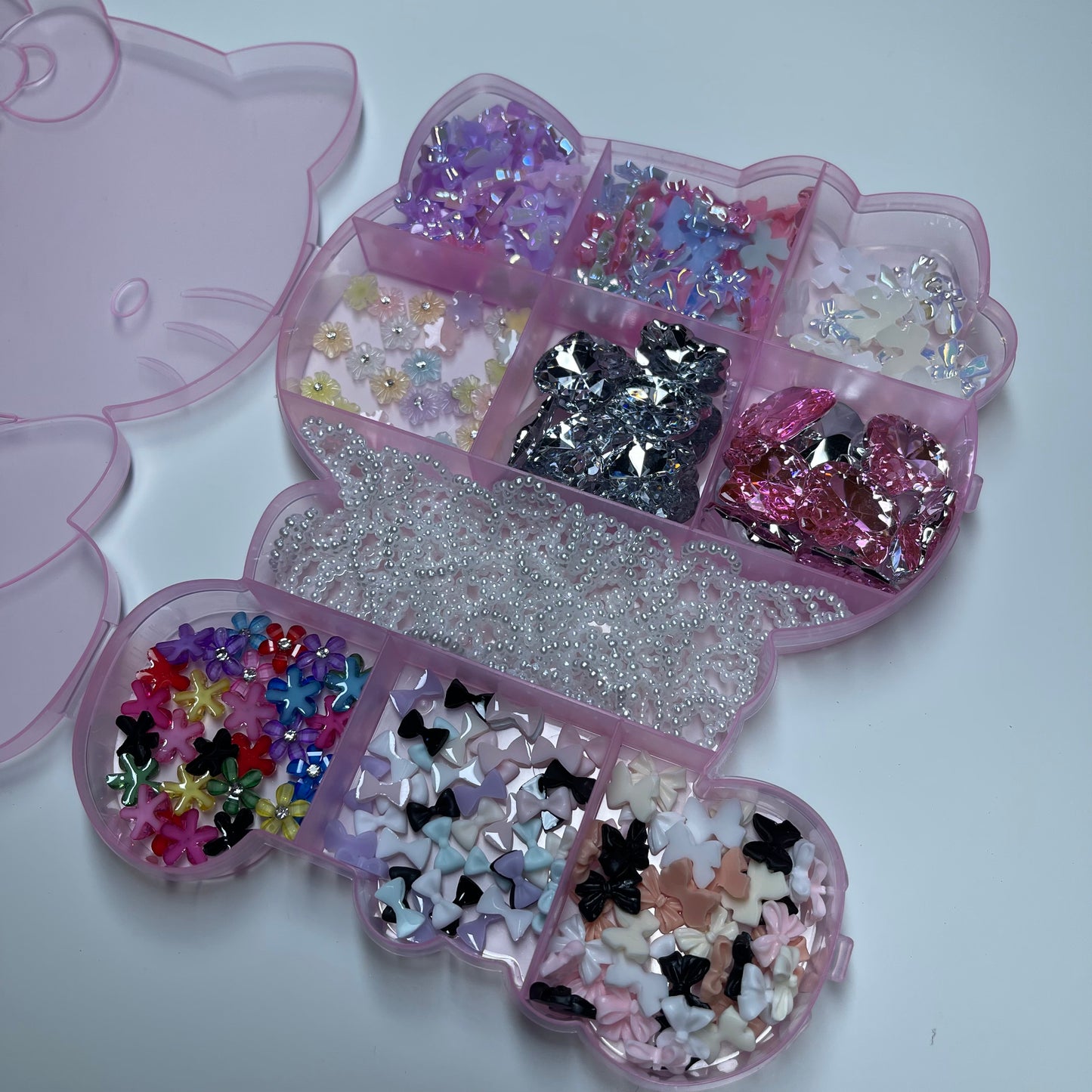 Hello kitty charm kit ( Bows )
